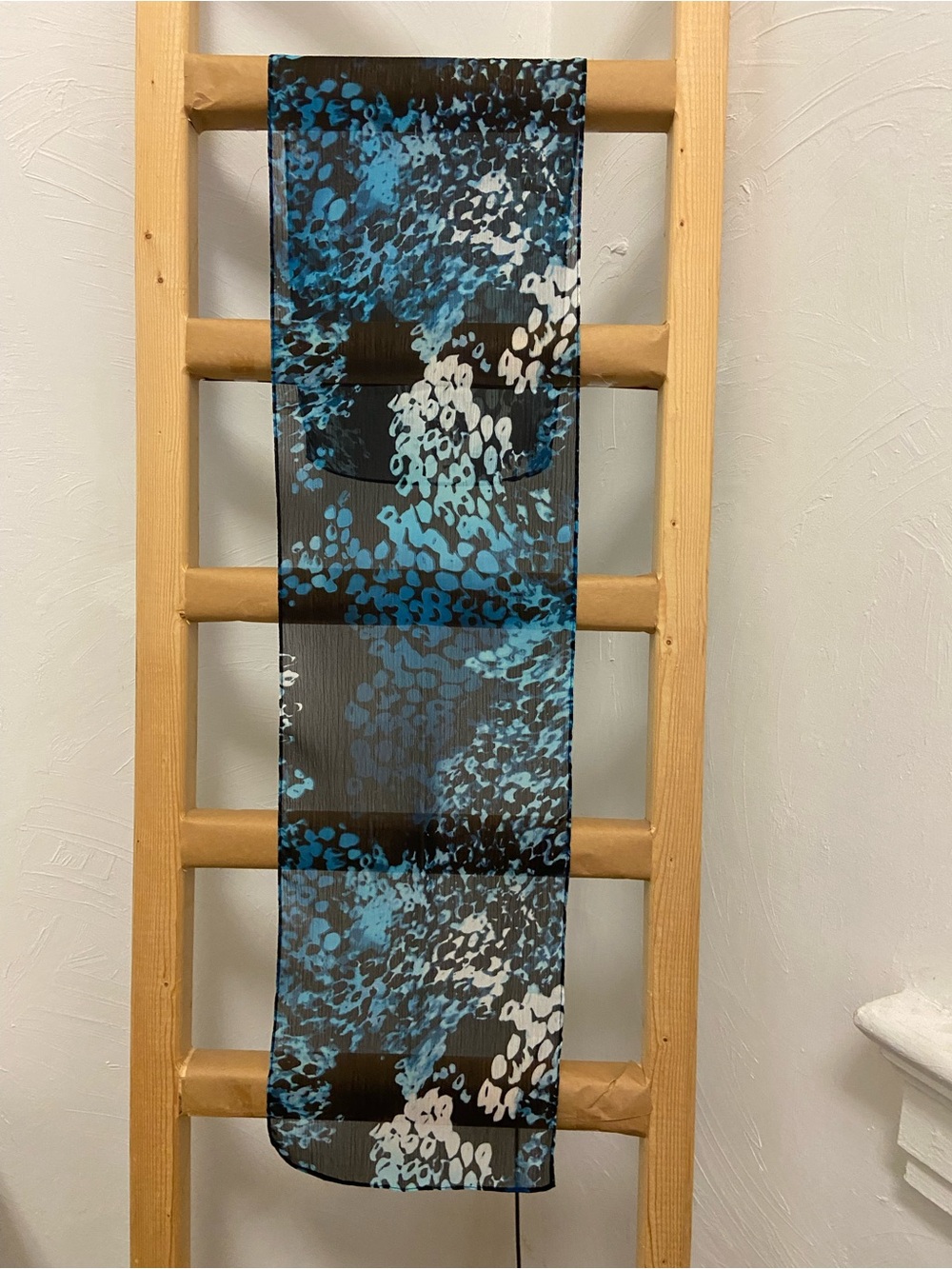 Scarf - Picture 2 of 3